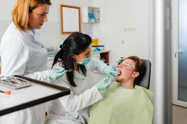 Best Holiday Emergency Dentist in Toro Nyon, CA